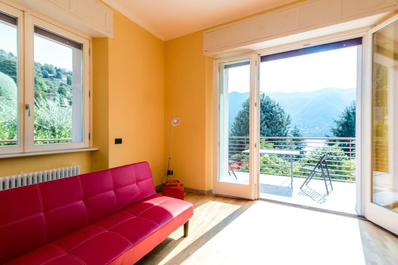 Villa Vittoria - The House Of Travelers Τσερνόμπιο Εξωτερικό φωτογραφία