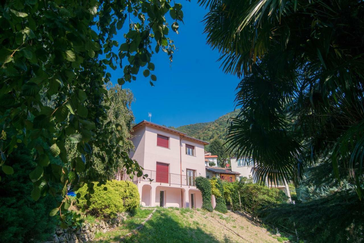 Villa Vittoria - The House Of Travelers Τσερνόμπιο Εξωτερικό φωτογραφία