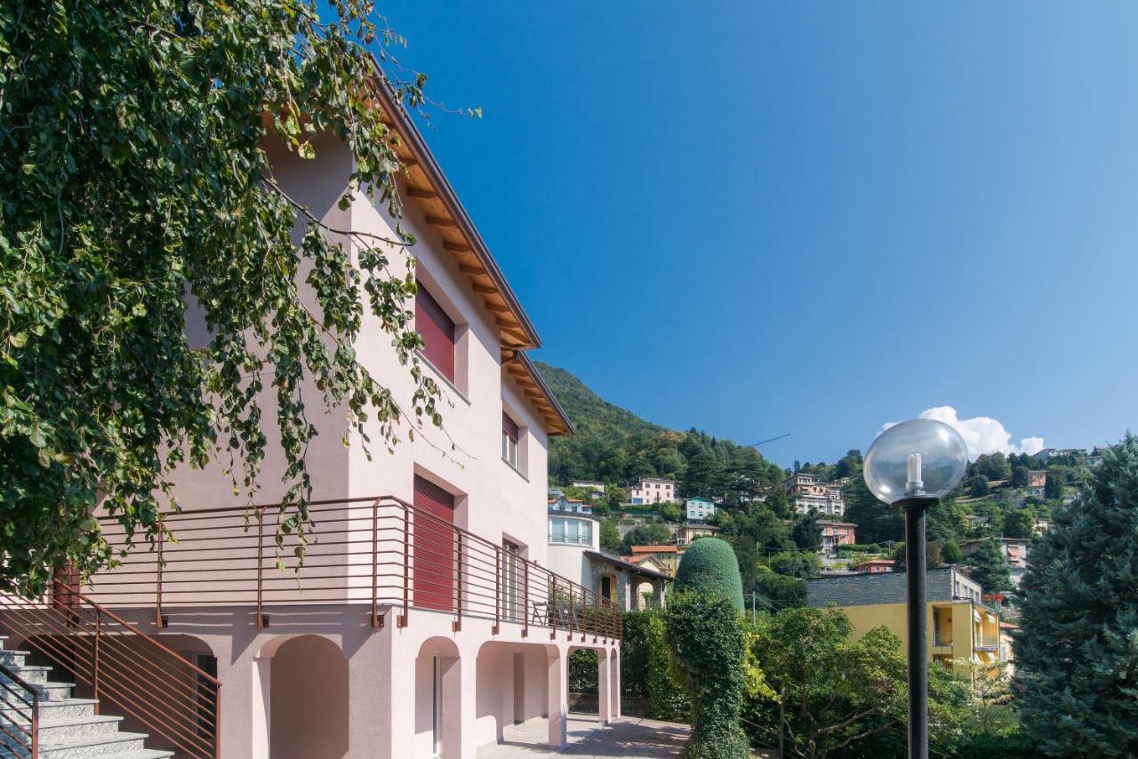 Villa Vittoria - The House Of Travelers Τσερνόμπιο Εξωτερικό φωτογραφία